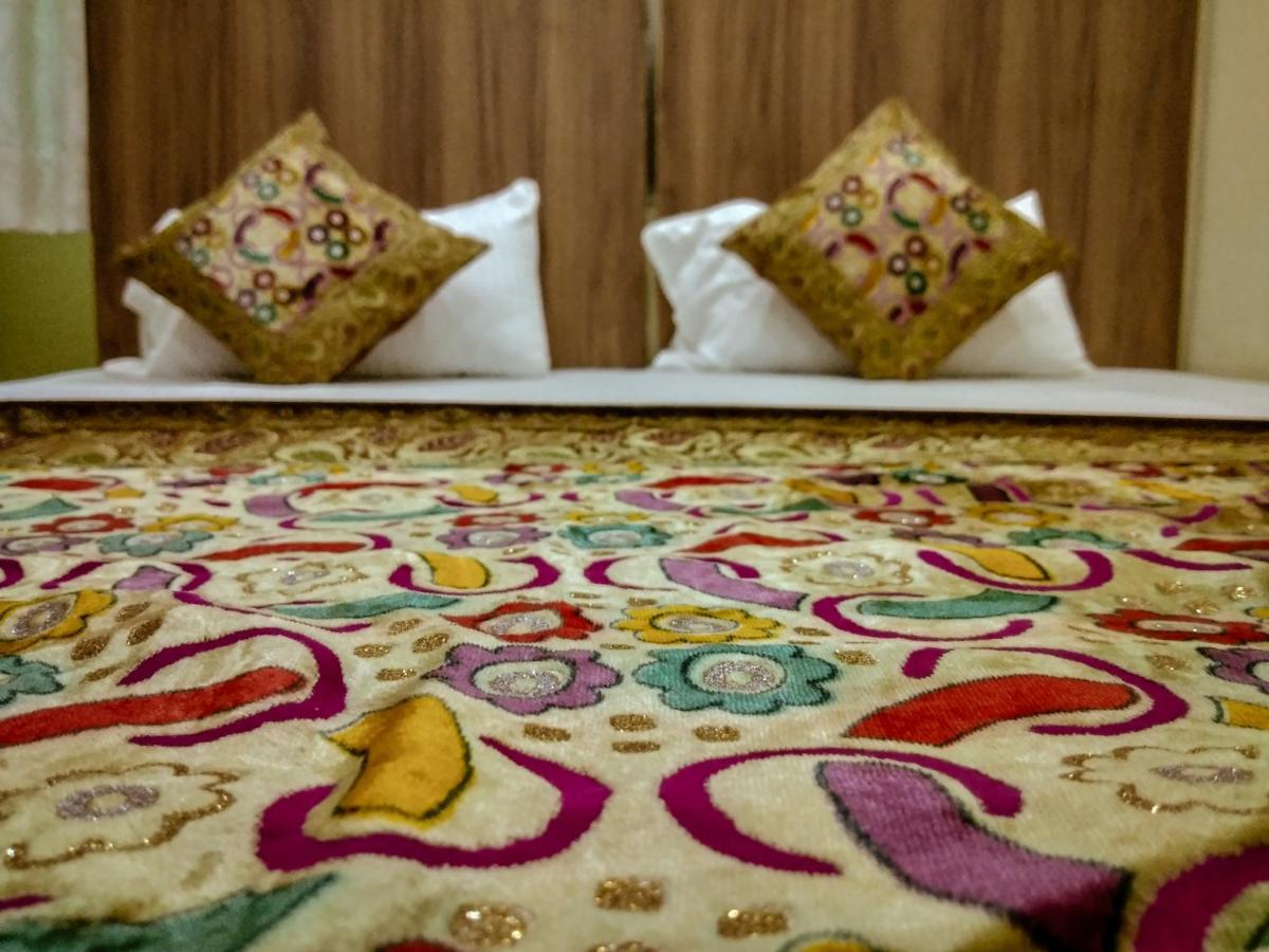 Ajay Guest House Варанаси Экстерьер фото