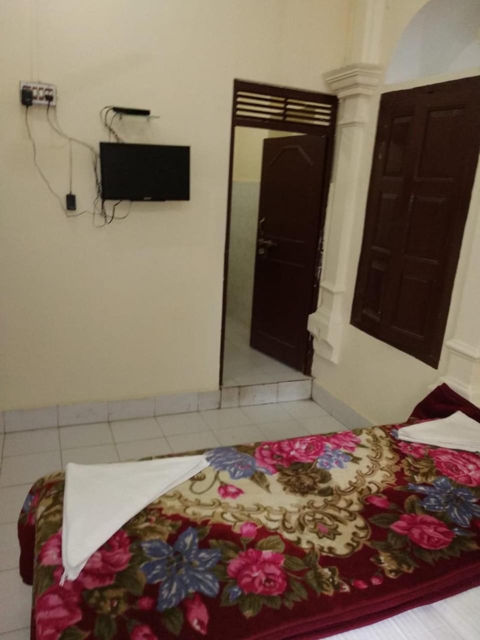 Ajay Guest House Варанаси Экстерьер фото
