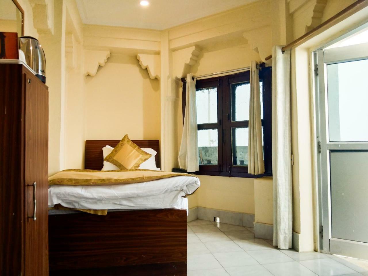 Ajay Guest House Варанаси Экстерьер фото